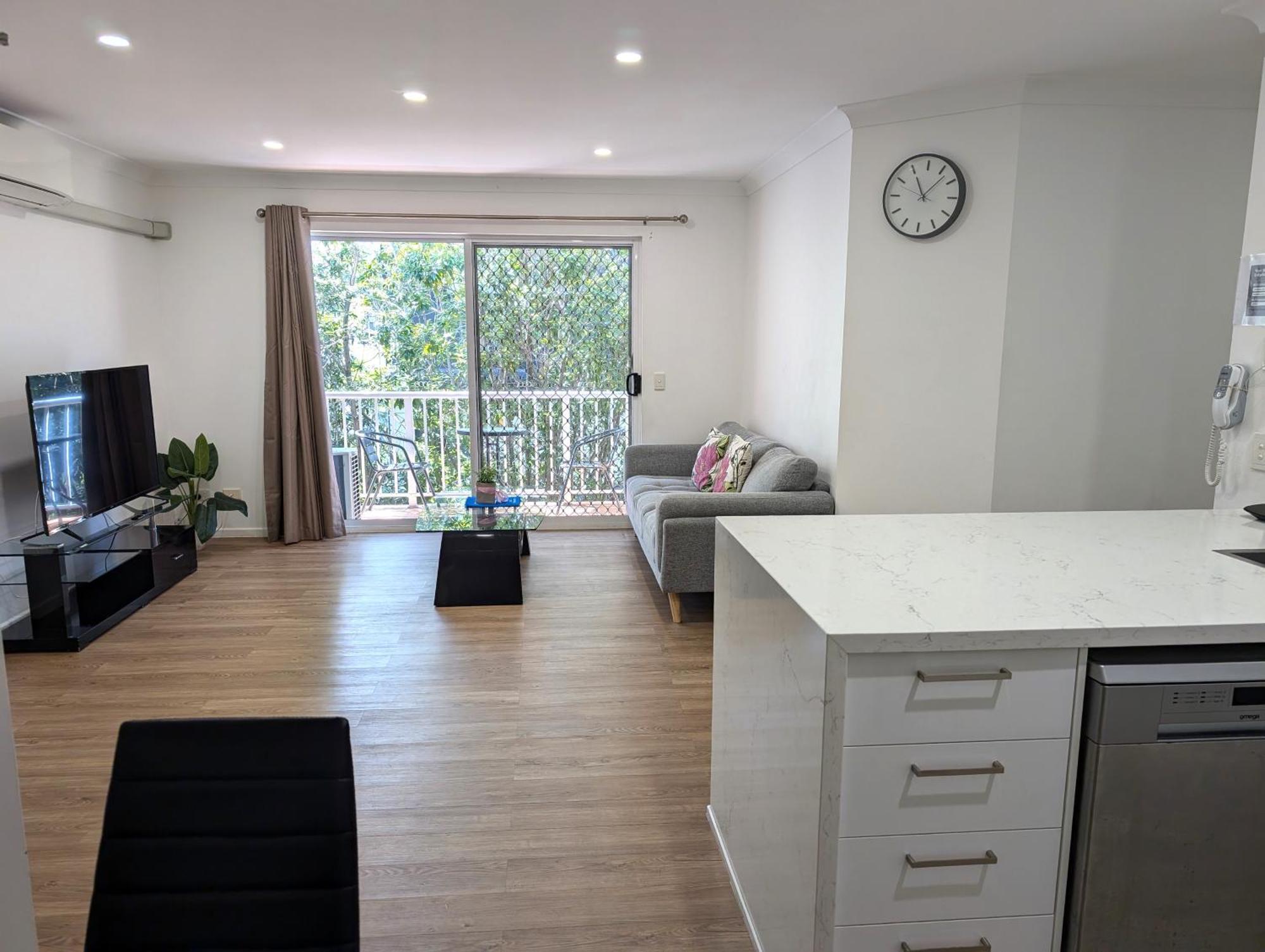 Bay Aparthotel 3*